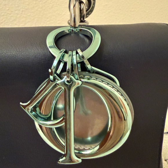 Dior Black and Mint Shoulder Bag - Picture 13 of 14